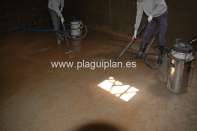 Limpieza, desinfección de depósitos y aljibes de agua (4)
